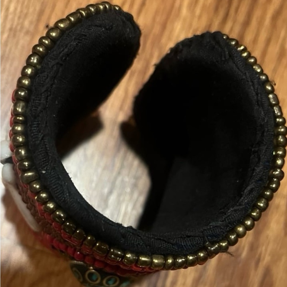 Wide tribal Beaded cuff Bracelet with Shell Accents and intracate beading - Picture 3 of 12